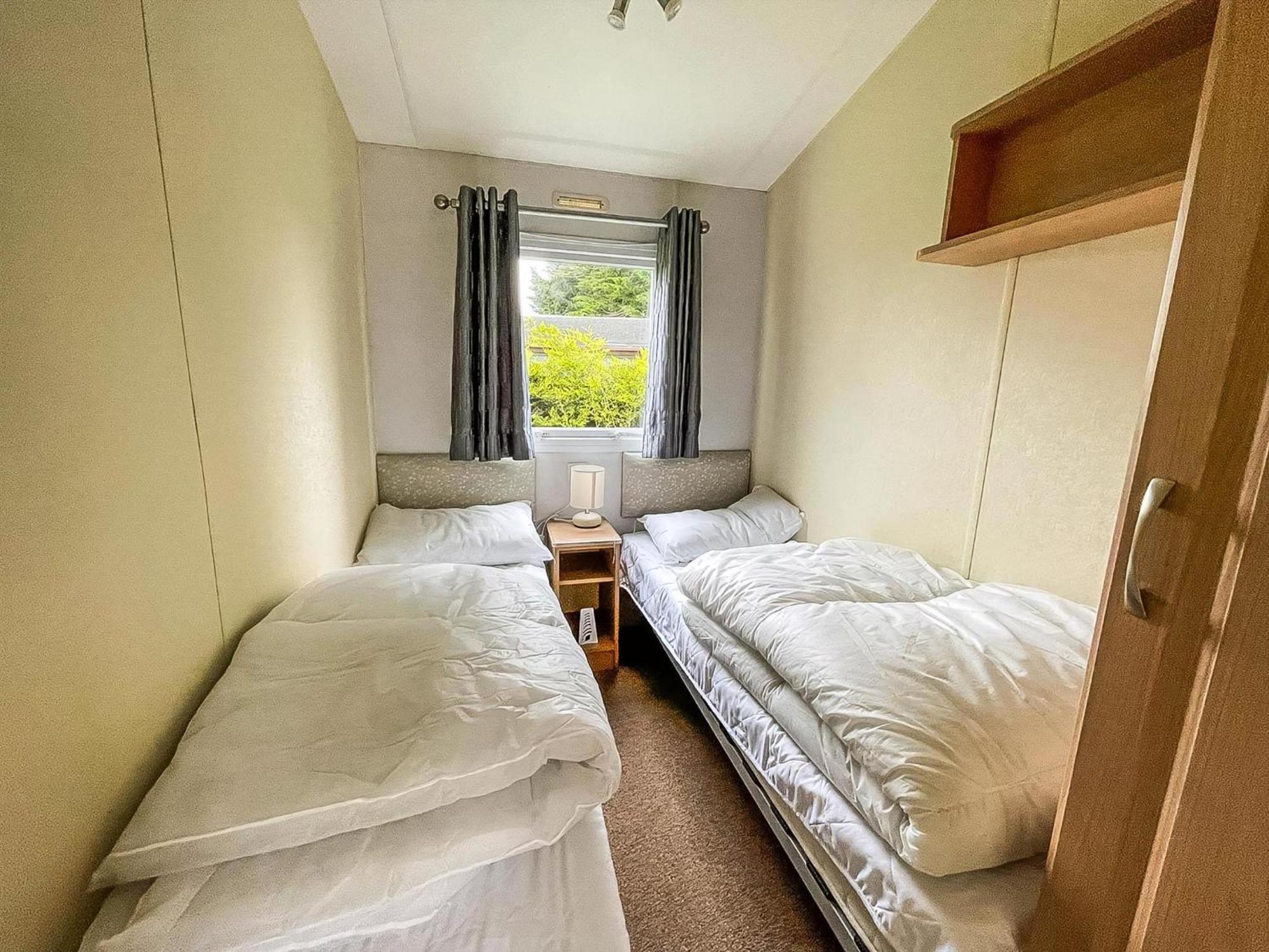 Great Caravan At Breydon Water Holiday Park, Ref 10086B Belton with Browston Eksteriør billede