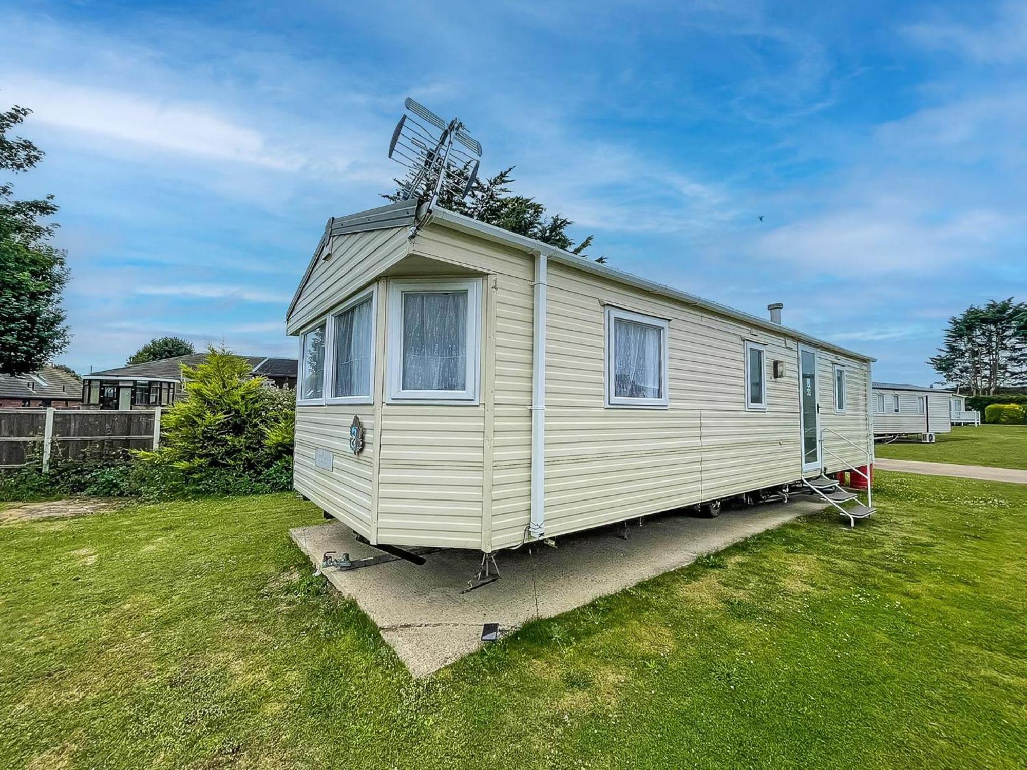 Great Caravan At Breydon Water Holiday Park, Ref 10086B Belton with Browston Eksteriør billede