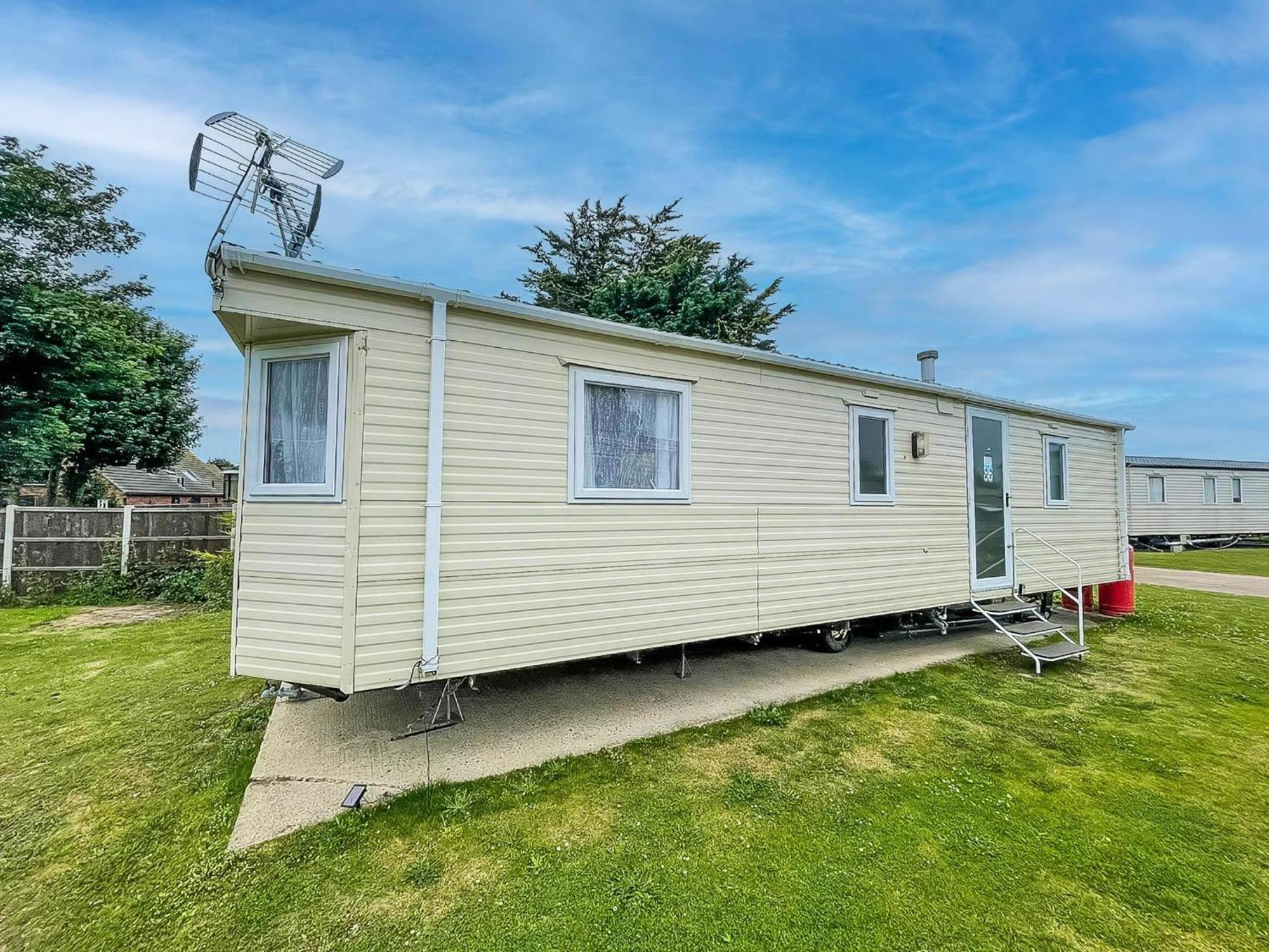 Great Caravan At Breydon Water Holiday Park, Ref 10086B Belton with Browston Eksteriør billede